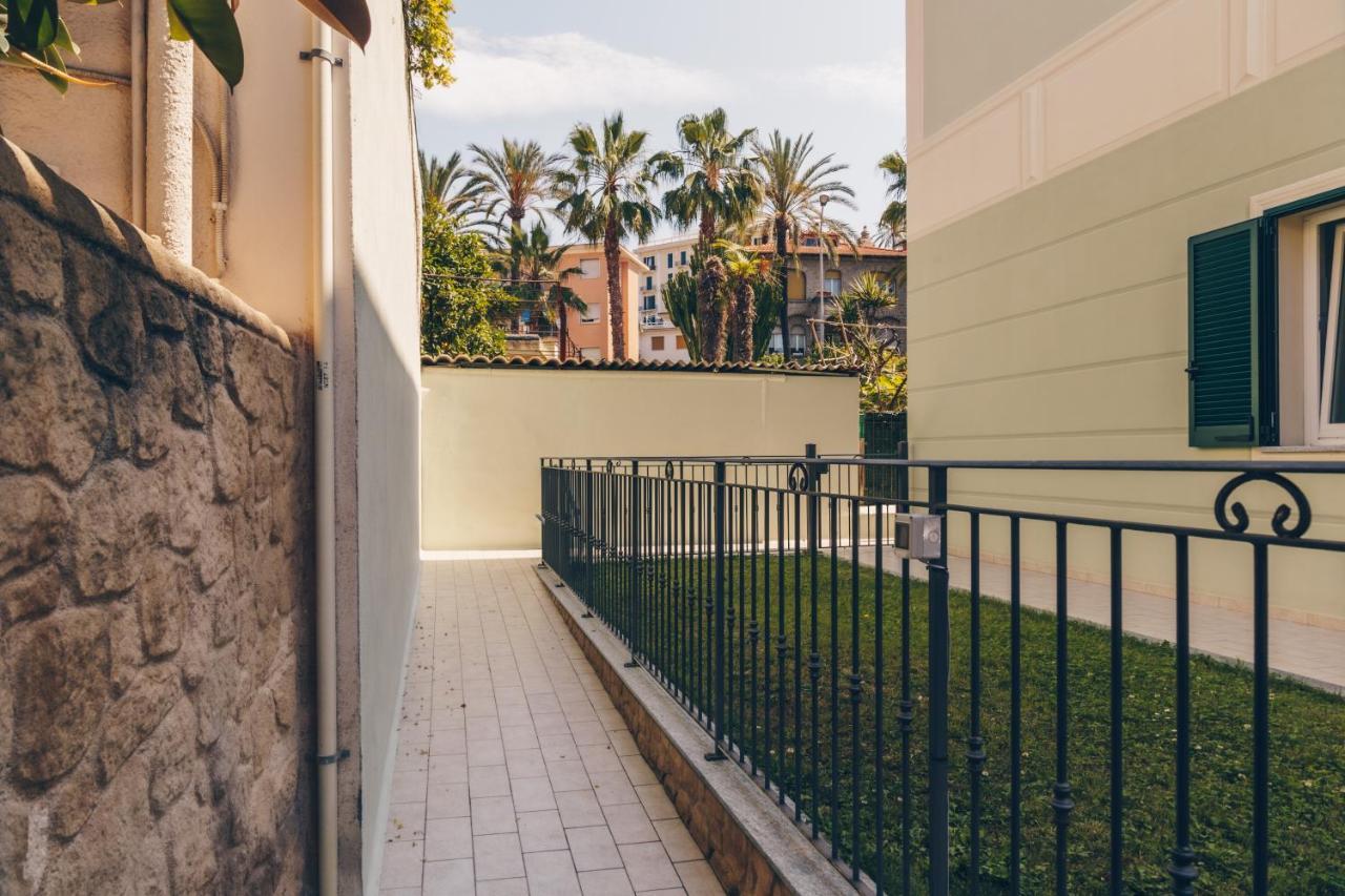 189 - Casa Bordighera Centro, 350Metri Dal Mare Apartment Exterior photo